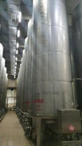 Продаются Емкости нержавеющие, объем -30 куб.м